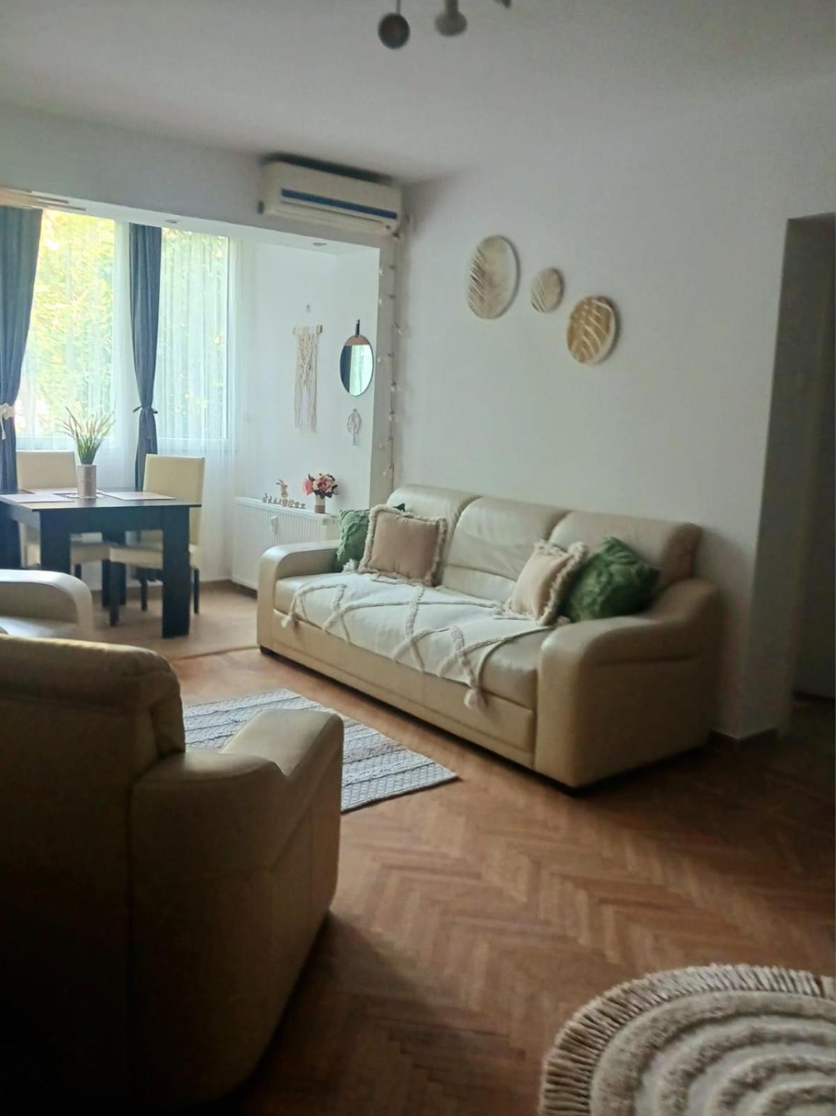 The House In The Park Bucharest Apartman Kültér fotó
